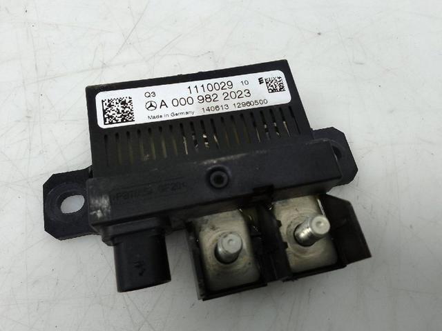 MERCEDES A0009822023 Relé de control de carga de batería  en stock Terrassa