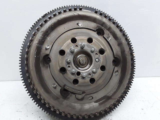 Embrague motor A0012521905 MERCEDES