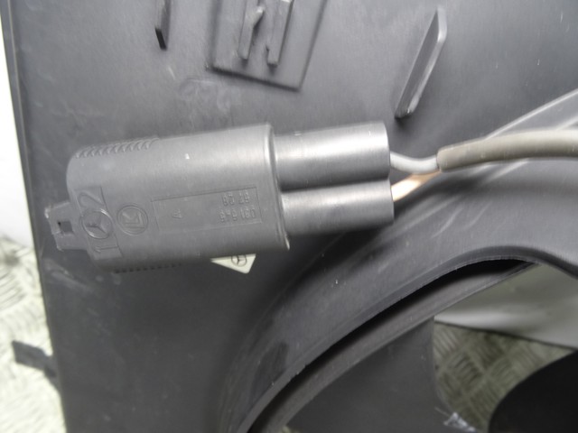 A0015003093 Difusor del radiador de refrigeración con motor y hélice  disponible Burgos