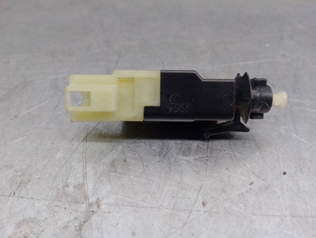 A0015456709 MERCEDES Interruptor de luz de freno  disponible Alicante