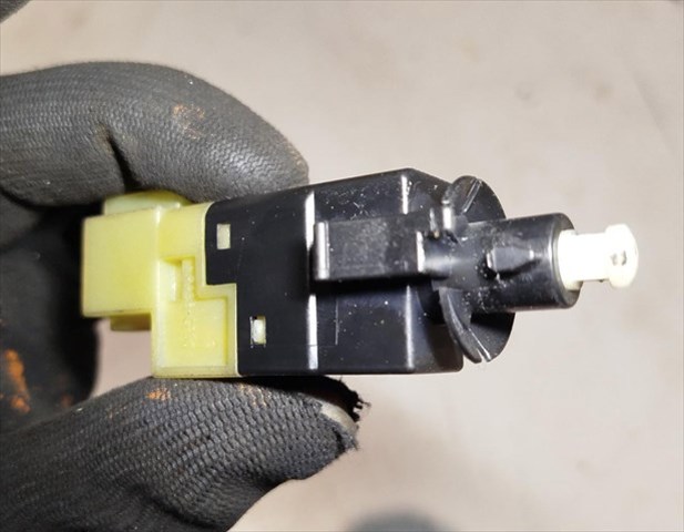 A0015456709 Interruptor de luz de freno  comprar en Zaragoza