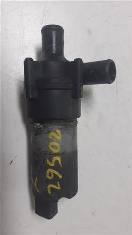 A0018356064 MERCEDES Bomba de agua eléctrica auxiliar  en stock Gandía