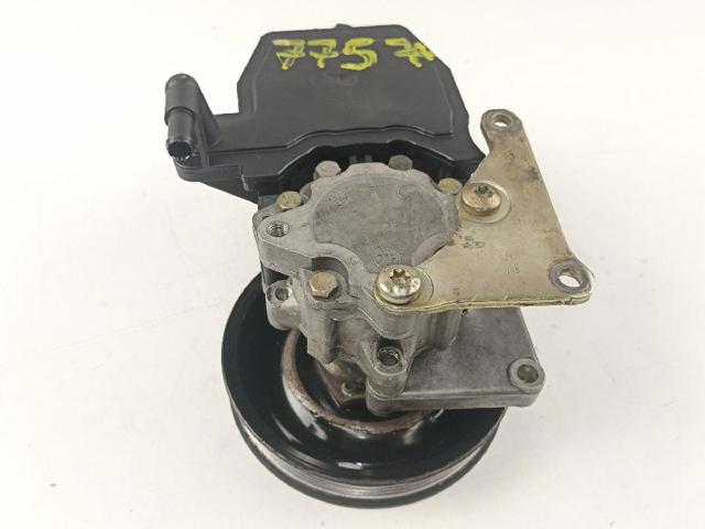 A0024661001 Bomba de dirección asistida  comprar en Pontevedra