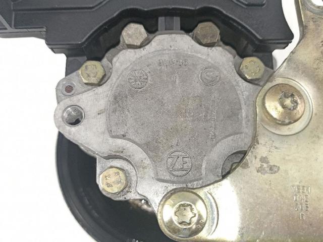 A0024661001 Bomba de dirección asistida  comprar en Zaragoza