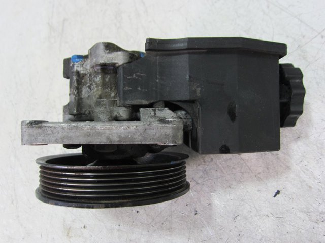 A0024663001 Bomba de dirección asistida  disponible Málaga