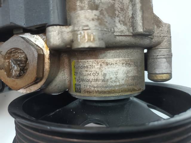 A0024663001 MERCEDES Bomba de dirección asistida  comprar en Oviedo