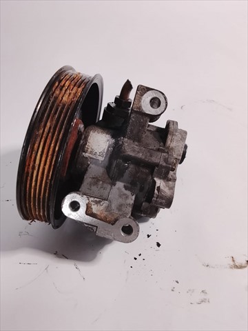 A0024666901 Bomba de dirección asistida  comprar en Reus
