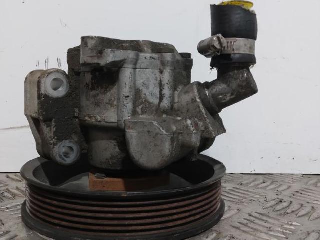 A0024667001 MERCEDES Bomba de dirección  en stock Gandía
