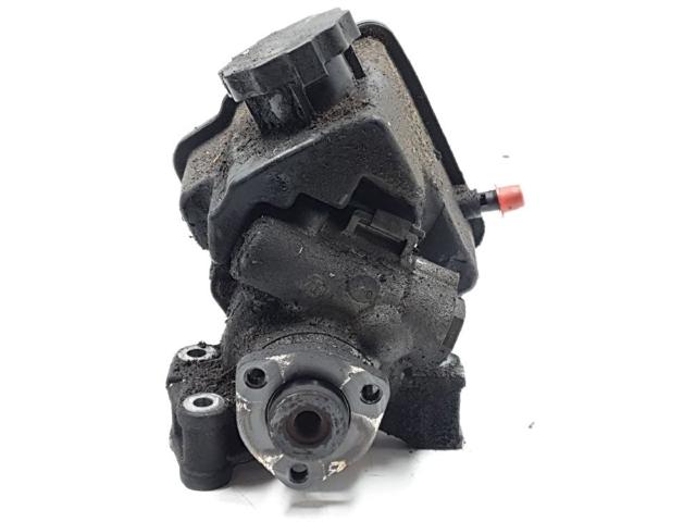 MERCEDES A0024667301 Bomba de dirección  en stock Salamanca