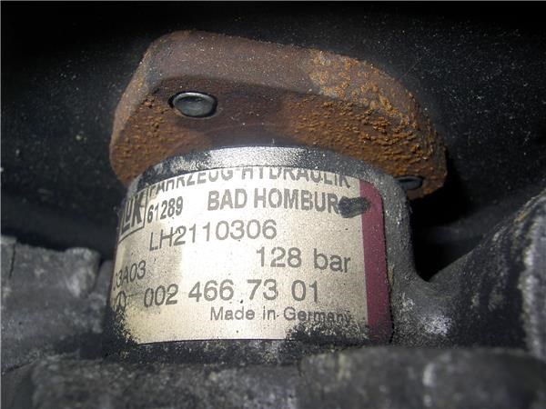 A0024667301 MERCEDES Bomba de dirección  en stock Córdoba