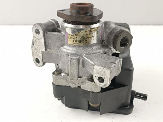 MERCEDES A0024667401 Bomba de dirección asistida  disponible España