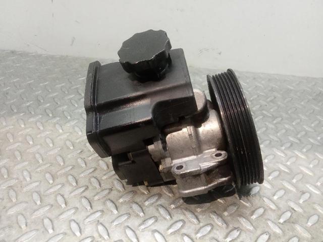 Bomba de dirección hidráulica A0024667401 MERCEDES