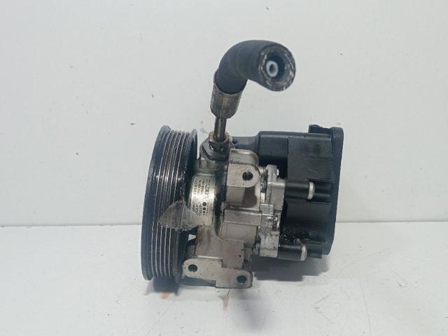 A0024667601 Bomba de dirección asistida  disponible Utrera
