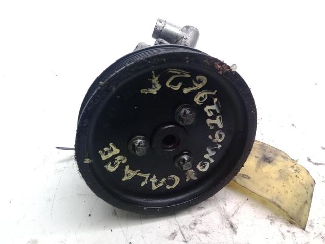 MERCEDES A0024668401 Bomba de dirección  en stock Terrassa