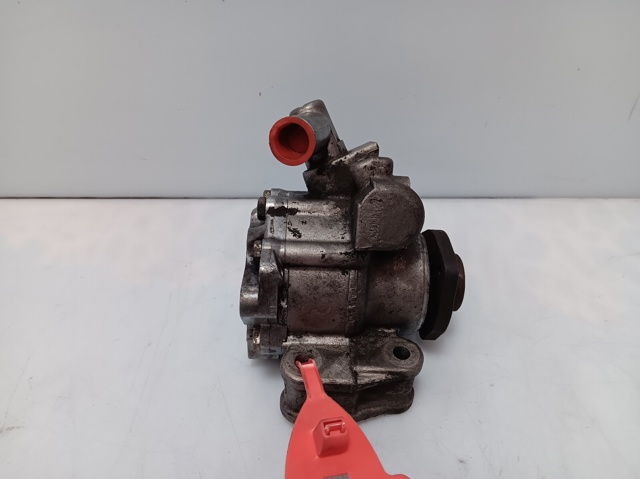 A0024669401 MERCEDES Bomba de dirección  en stock Huelva