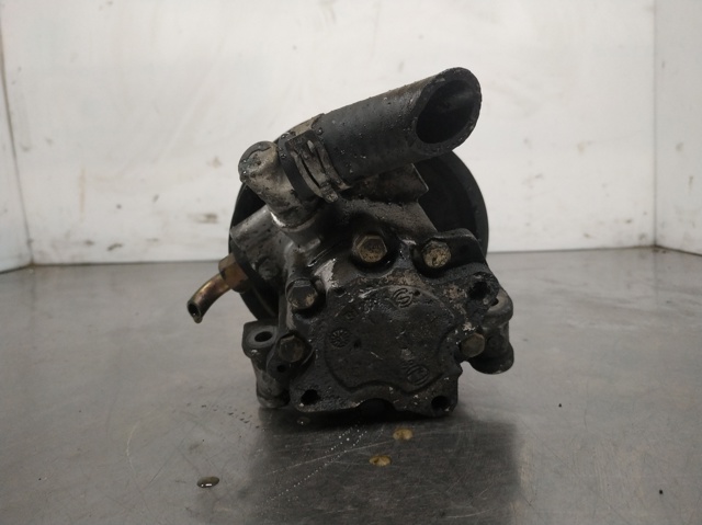 Bomba de dirección hidráulica A0024669401 MERCEDES