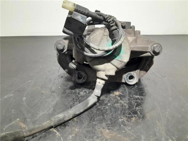 A0034200283 Pinza de freno delantera derecha  en stock Granada