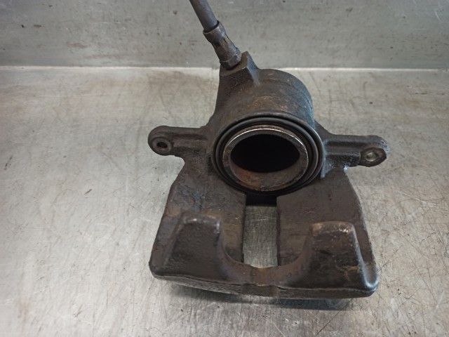 A0034202283 MERCEDES Pinza de freno delantera derecha  en stock Huelva