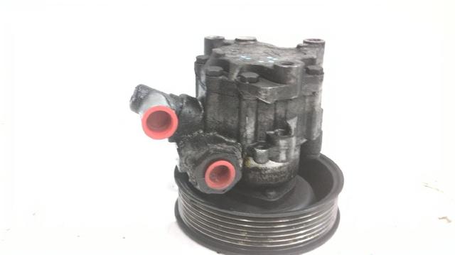 Bomba de dirección asistida  A0034660501 MERCEDES