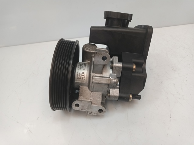 MERCEDES A0034664101 Bomba de dirección asistida  comprar en Albacete