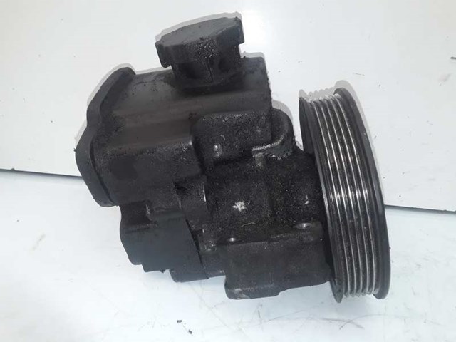 A0034667201 Bomba de dirección asistida  disponible Utrera