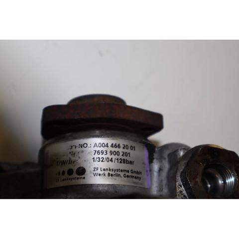 A0044662001 MERCEDES Bomba de dirección comprar Madrid