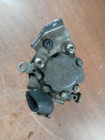A0044668301 Bomba de dirección asistida  comprar en Reus