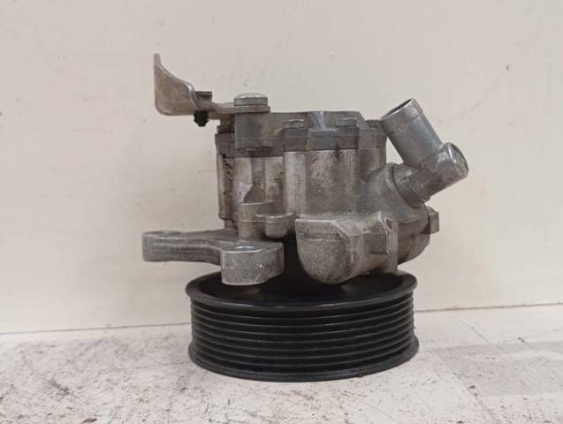 A0044668301 MERCEDES Bomba de dirección comprar Madrid