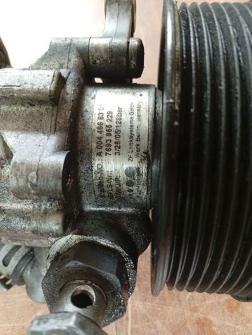 MERCEDES A0044668301 Bomba de dirección comprar Pamplona