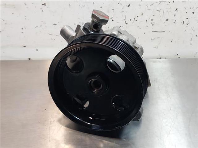 MERCEDES A0044668301 Bomba de dirección asistida  disponible España