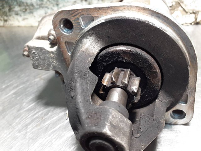 A0051513601 Motor de arranque  en stock Castellón