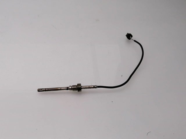 Sensor de temperatura de gases de escape en catalizador A0051534028 MERCEDES