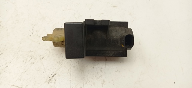 A0061536628 Válvula solenoide de control de presión de sobrealimentación  disponible Utrera