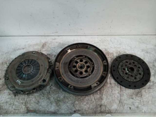 Plato de presión de embrague A0062503504 MERCEDES