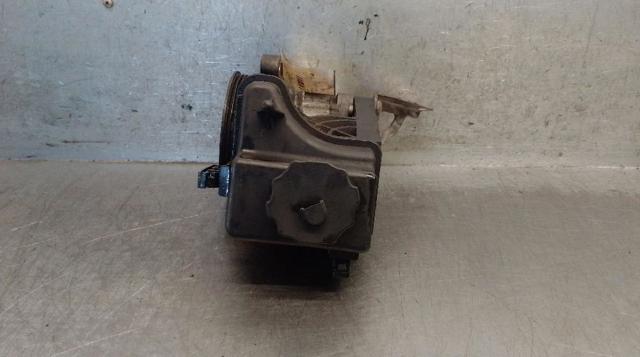 A0064661501 MERCEDES Bomba de dirección  en stock Huelva