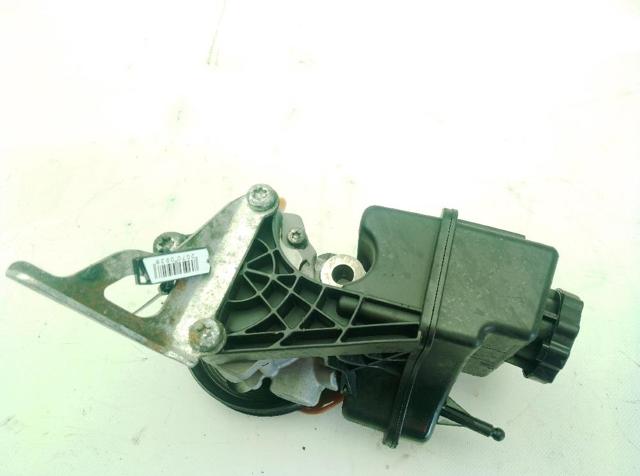 A0064667801 Bomba de dirección asistida  comprar en Zaragoza