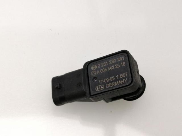 Sensor de presión del sistema de frenos neumáticos A0065422518 MERCEDES