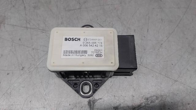 A0065424218 Mercedes