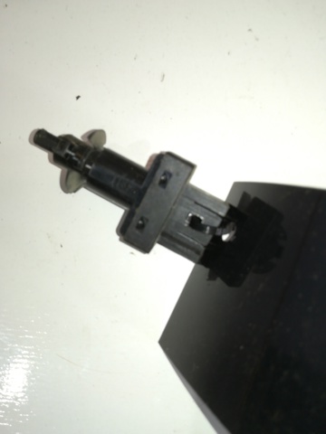 A0065451014 MERCEDES Interruptor de embrague comprar Madrid