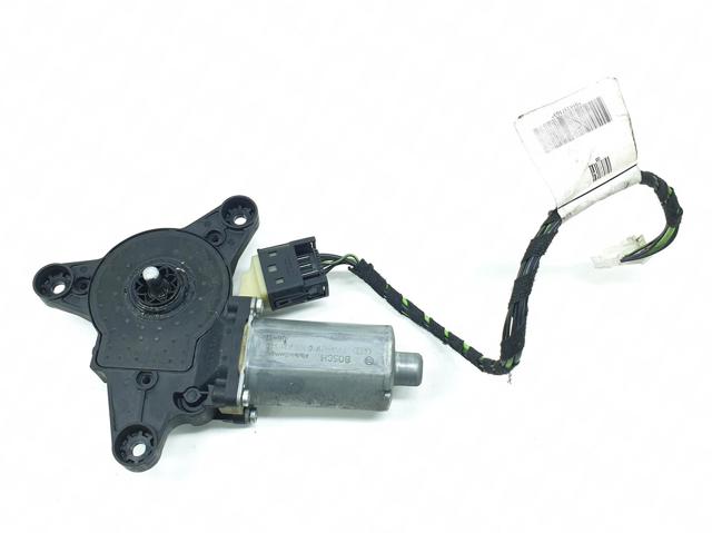 Motor eléctrico, elevalunas, puerta delantera derecha A0068204742 Mercedes