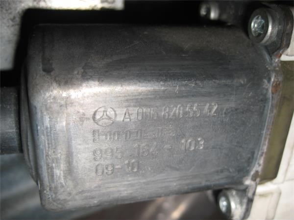 A0068205542 Motor del elevalunas de la puerta delantera derecha  en stock Sabadell