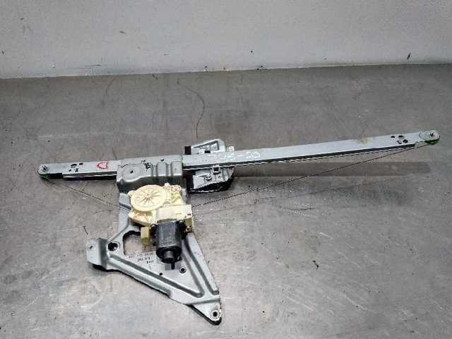 A0068205542 Motor del elevalunas de la puerta delantera derecha  disponible Burgos