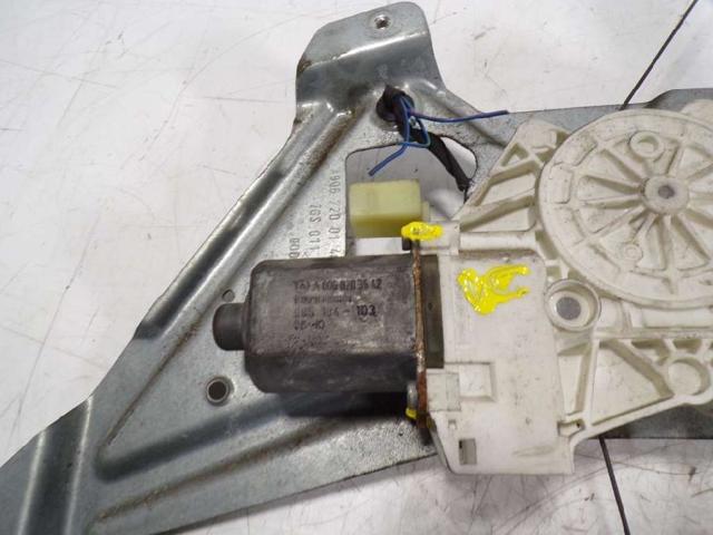 A0068205542 Motor del elevalunas de la puerta delantera derecha  disponible Utrera