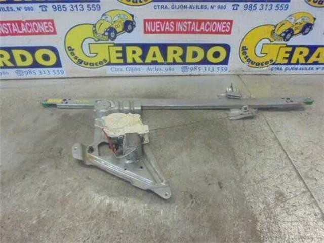 A0068205542 MERCEDES Motor del elevalunas de la puerta delantera derecha  disponible Ourense