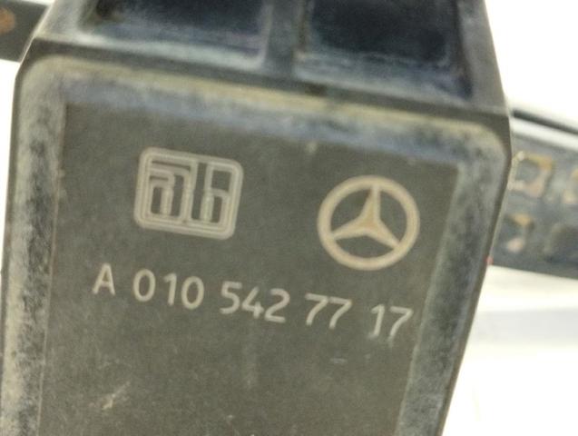 A0105427717 MERCEDES Sensor de nivel de carrocería trasero  en stock Córdoba