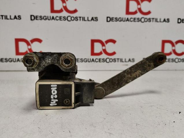 A0105427717 Sensor de nivel de carrocería trasero  en stock Granada