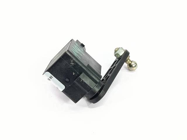 A0105427717 Sensor de nivel de carrocería trasero  en stock Sabadell