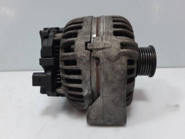 A0121541302 MERCEDES Alternador  disponible Alicante