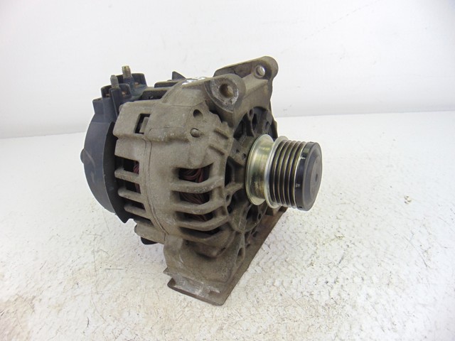 A0121544402 MERCEDES Alternador  en stock Huelva