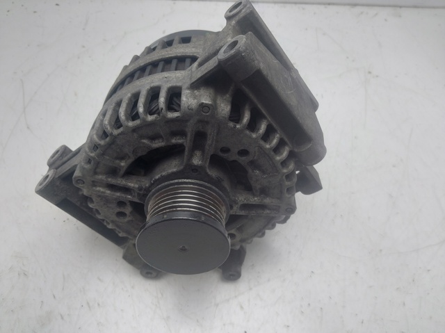 A0131549002 MERCEDES Alternador  en stock Gandía